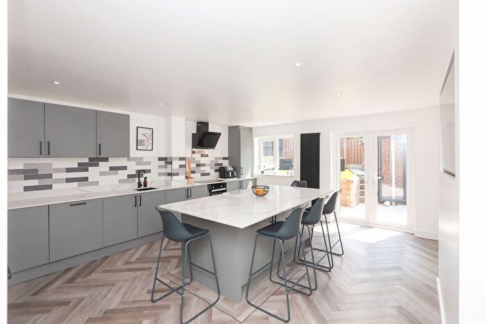 3 Bedroom Detached House For Sale In Simcrest Avenue, Killamarsh, S21