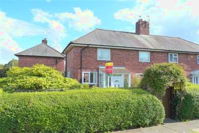 3 Bedroom Semi-Detached House To Rent In Brackenwood, Higher Bebington, CH63