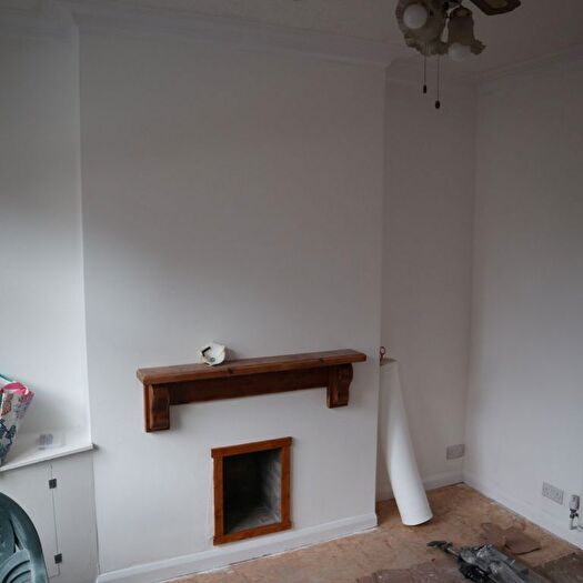 3 Bedroom Terraced House To Rent In Paget Road, Leicester, LE3