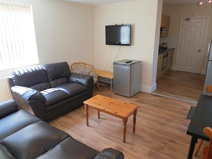 6 Bedroom Semi Detached House To Rent In £ Pppw, Heaton Road, Withington, M20