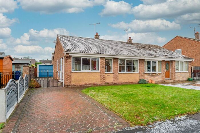 3 Bedroom Semi Detached Bungalow For Sale In Bridle Walk, Selby, YO8