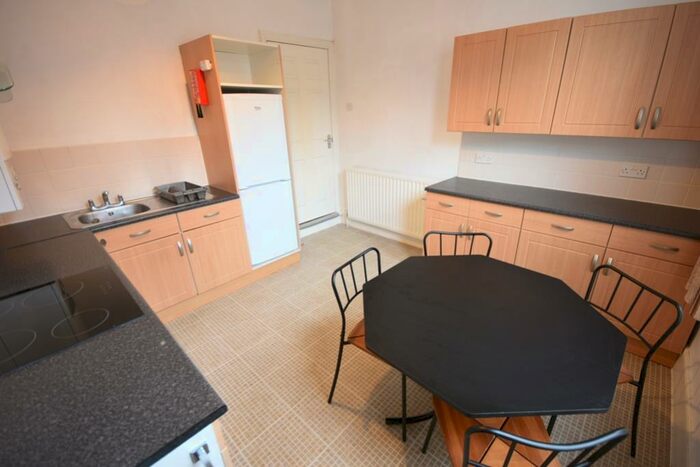 1 Bedroom Ground Flat To Rent In Manor House Road, Jesmond, NE2