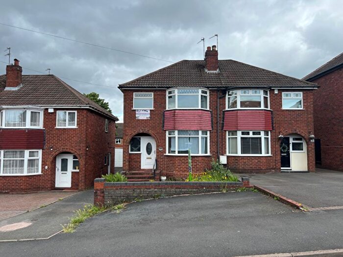 3 Bedroom Semi Detached House For Sale In Eve Lane, Dudley, DY1