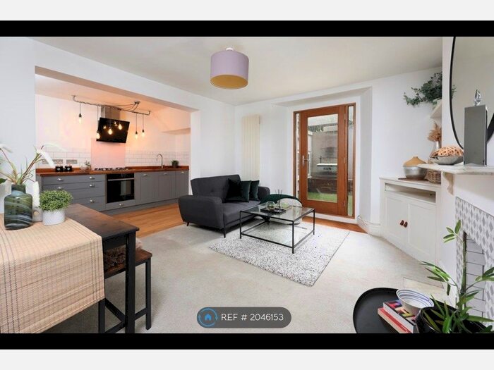 1 Bedroom Flat To Rent In Buckingham Place, Clifton, Bristol, BS8