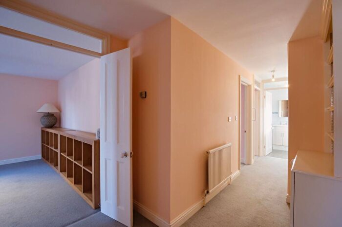 2 Bedroom Retirement Property For Sale In St. Marys Mead, Witney, OX28