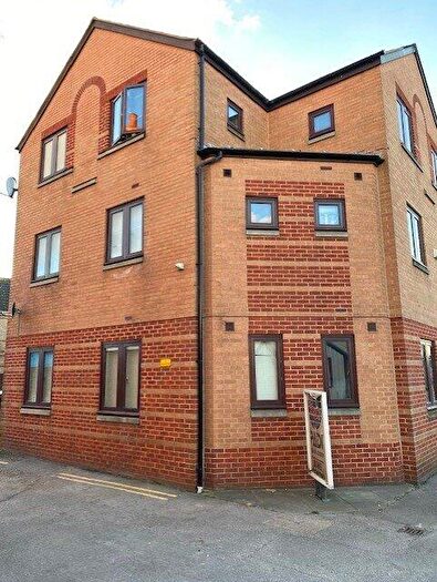 Flat To Rent In New Quay Road, Poole, BH15