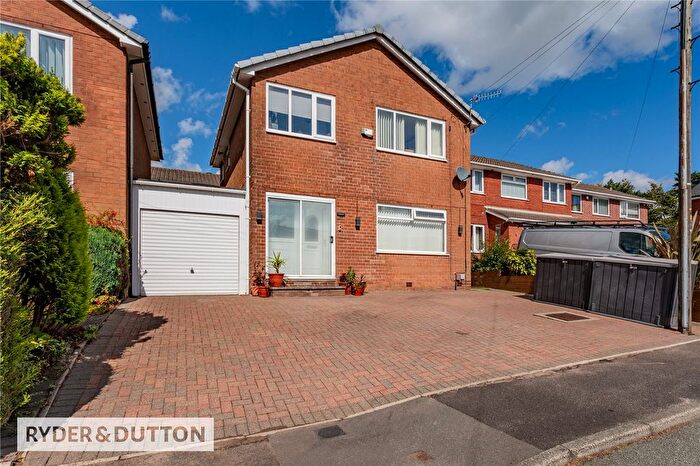 3 Bedroom Link Detached House For Sale In Meadow Rise, High Crompton, Shaw, Oldham, OL2