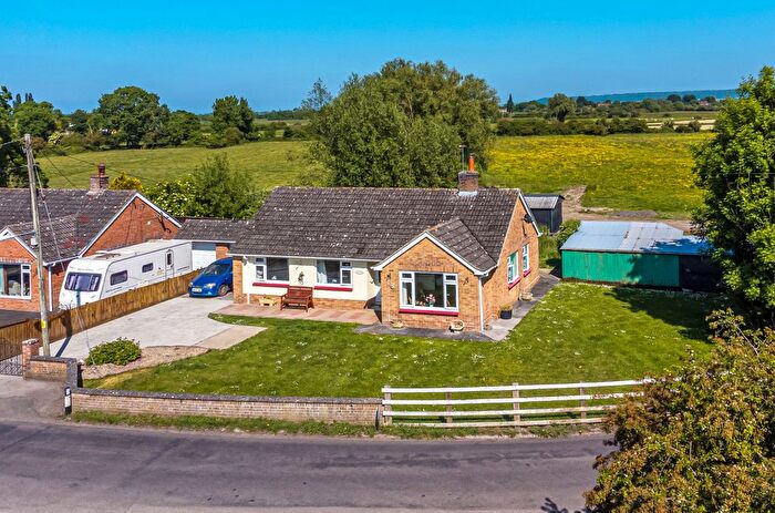 3 Bedroom Bungalow For Sale In Moorland, Bridgwater, Somerset, TA7