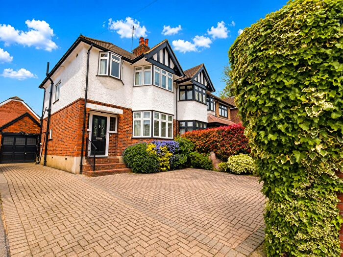 3 Bedroom Semi Detached House For Sale In Oakhill Road, Sutton, SM1