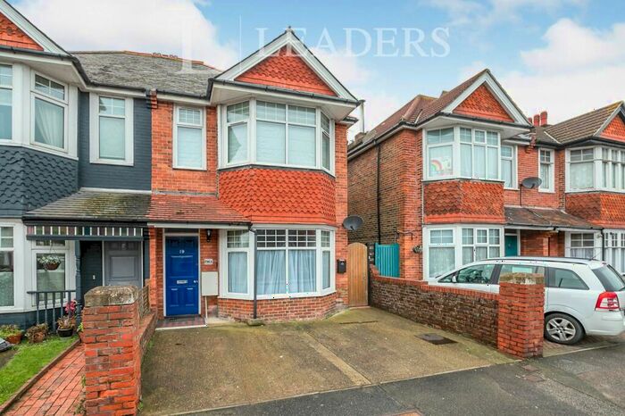 2 Bedroom Apartment To Rent In Cavendish Avenue, BN22