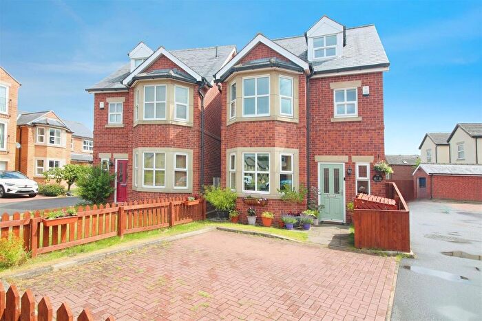 4 Bedroom Detached House For Sale In The Blossoms, Methley, Leeds, LS26