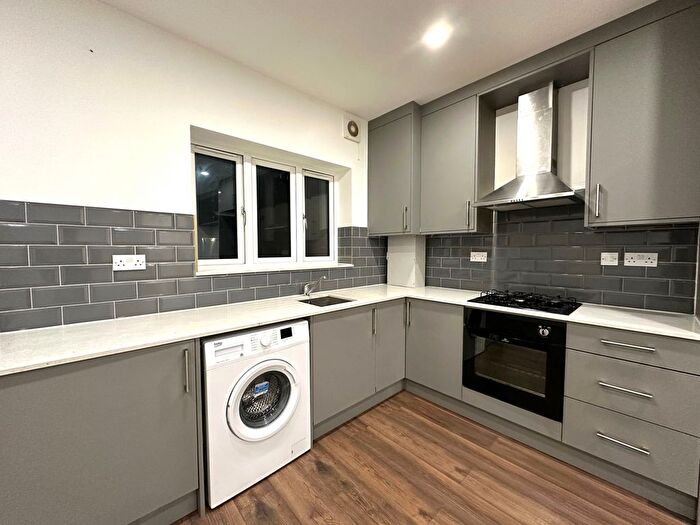 2 Bedroom Semi-Detached House To Rent In Lothian Avenue, Hayes, UB4