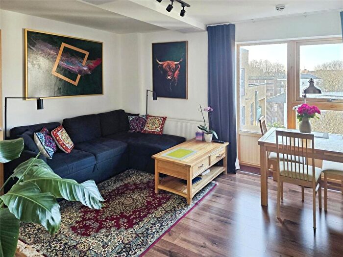 1 Bedroom Flat For Sale In Avonley Road, London, SE14