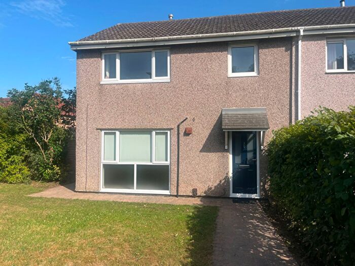 3 Bedroom Terraced House For Sale In Eskdale Walk, Doncaster, DN5