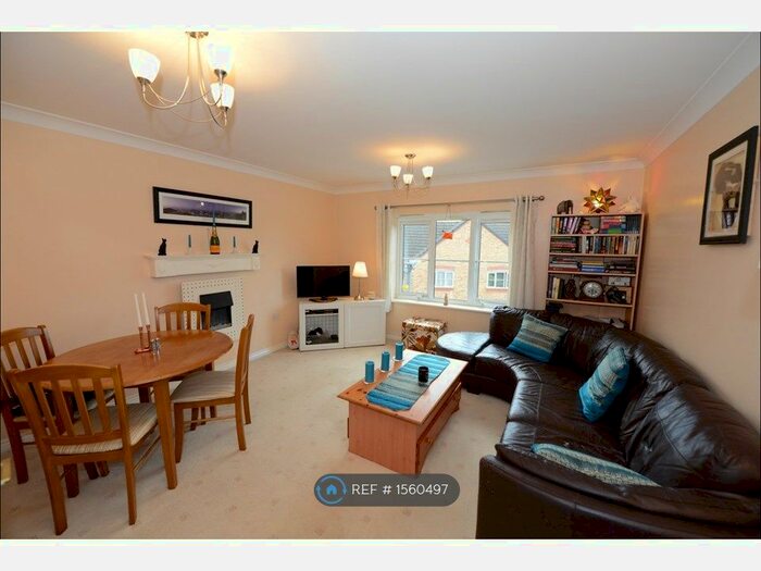 2 Bedroom Flat To Rent In Sannders Crescent, Tipton, DY4