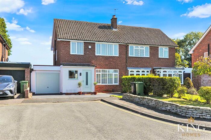 3 Bedroom Semi-Detached House For Sale In Evesham Road, Astwood Bank, Redditch, B96