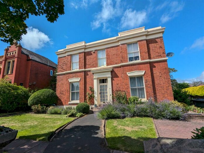 2 Bedroom Apartment To Rent In Lord Street West, Southport, Merseyside, PR8