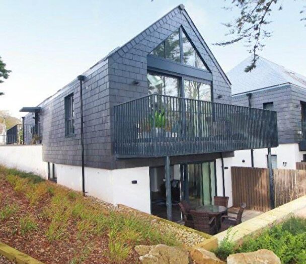 2 Bedroom Flat For Sale In The Knot Barn, Station Road, Padstow, Cornwall, PL28