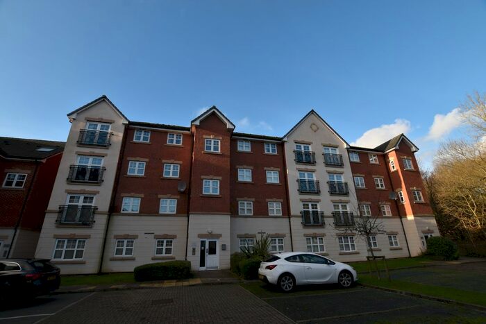 2 Bedroom Flat To Rent In Astley Brook Close, Bolton, BL1