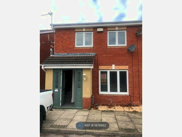 3 Bedroom Semi-Detached House To Rent In Freyja Croft, Scartho Top, Grimsby, DN33