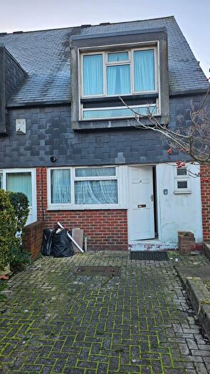 4 Bedroom End Of Terrace House To Rent In Ludwick Mews, London, SE14