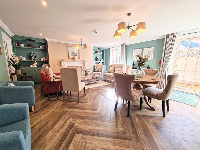 1 Bedroom Apartment For Sale In Fleur De Lis, Pound Lane, Wareham, BH20 - Photo 6