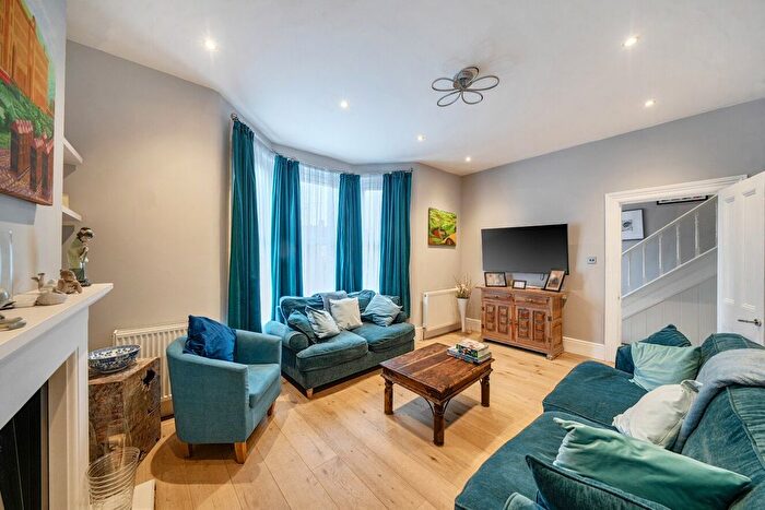 4 Bedroom End Terrace House For Sale In Verdant Lane, Catford, London, SE6