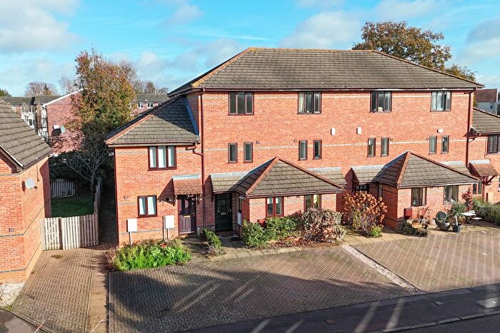 3 Bedroom Town House For Sale In Kirby Place, Temple Cowley, Oxford, OX4
