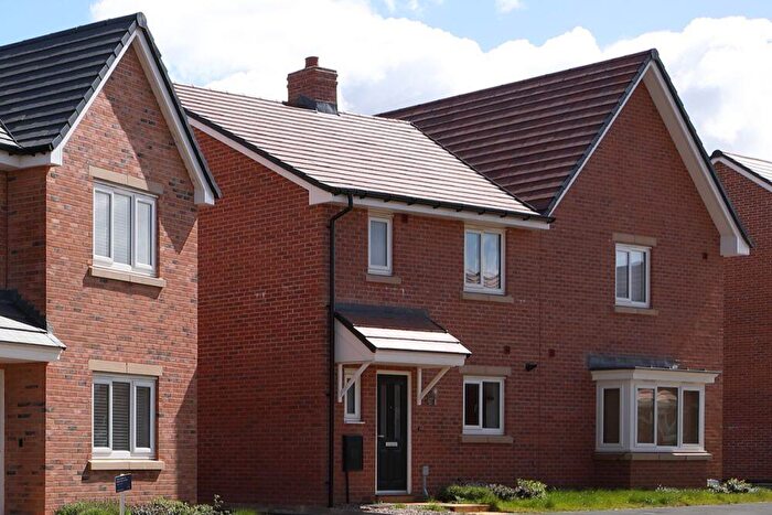 3 Bedroom Semi Detached House For Sale In Heart Of England Way, Nuneaton, Warwickshire, CV11