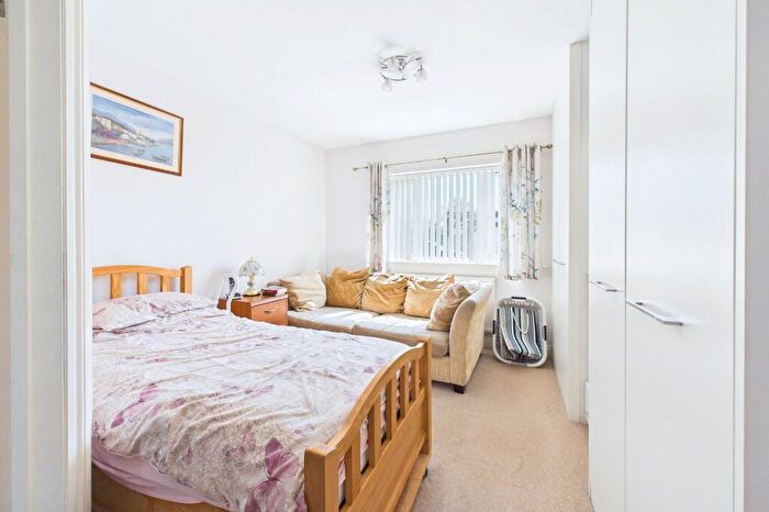 6 Bedroom Detached House For Sale In Insley Crescent, Broadstone, Dorset, BH18 - Photo 11
