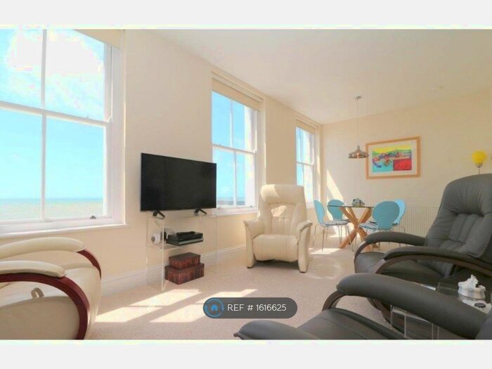 1 Bedroom Flat To Rent In Carlisle Parade, Hastings, TN34