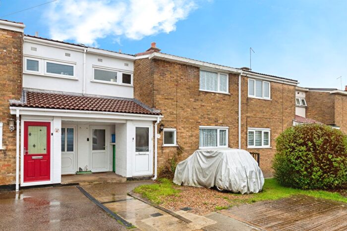 3 Bedroom Terraced House For Sale In Valley Way, Stevenage, SG2