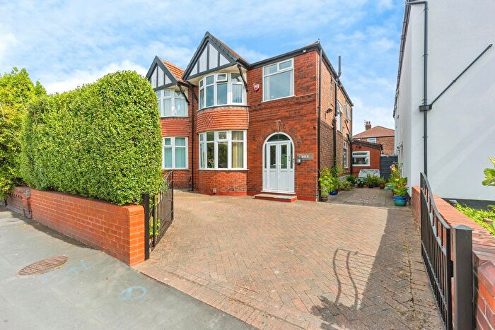 3 Bedroom Semi Detached House For Sale In Parrs Wood Road, Didsbury, Manchester, Greater Manchester, M20