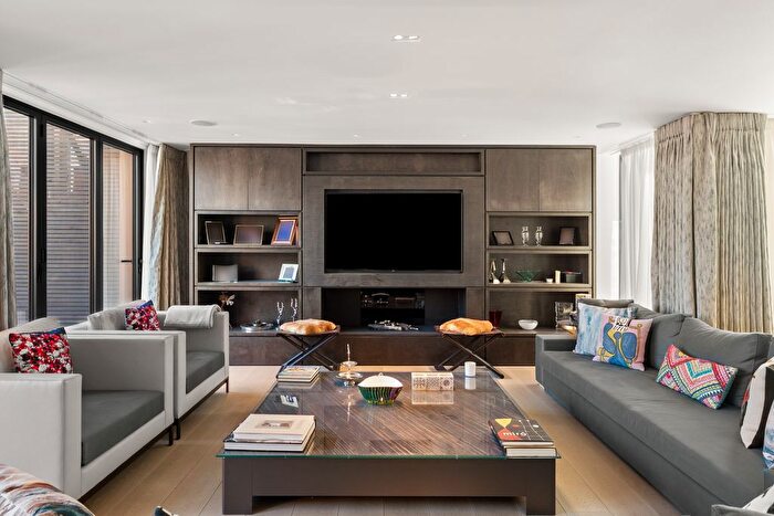 4 Bedroom Flat For Sale In Prince Edward Mansions, Moscow Road, London, W2