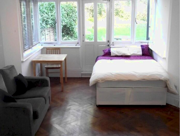 Studio To Rent In Finchley Road, London NW3