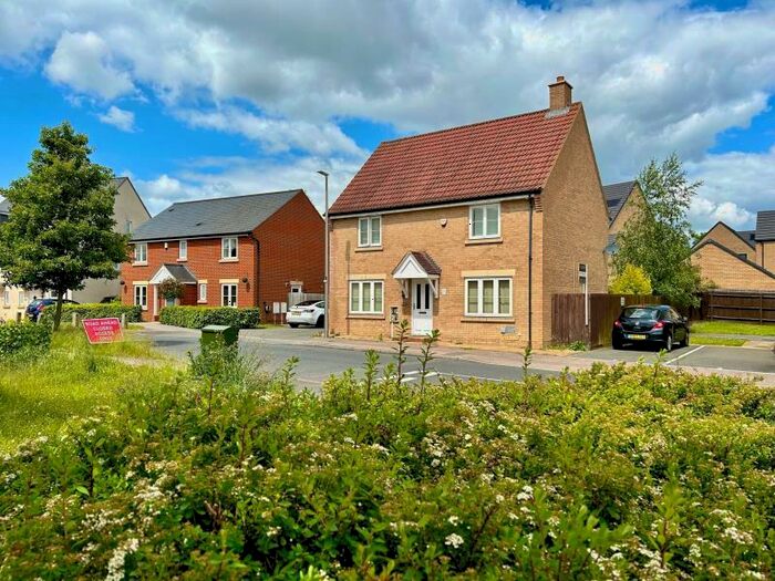 4 Bedroom Detached House To Rent In Fonda Meadows, Oxley Park, MK4