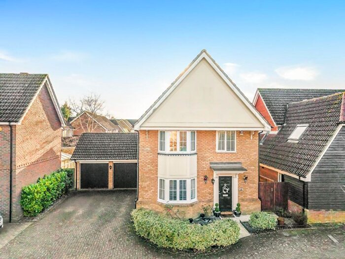 4 Bedroom Detached House For Sale In Clevedon Close, Great Notley, Braintree, CM77