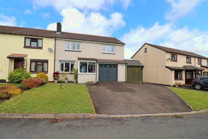 4 Bedroom Semi-Detached House To Rent In Bradworthy, Holsworthy, EX22