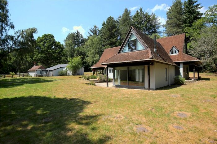 4 Bedroom Detached House For Sale In Kingsley Common, Kingsley, Hampshire, GU35