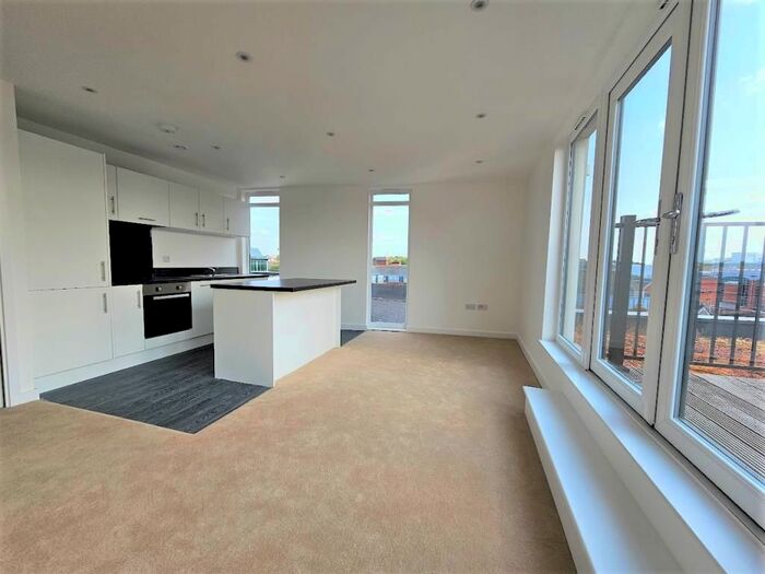 2 Bedroom Flat To Rent In Jacksons Corner, Central Reading, RG1