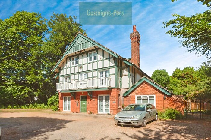 1 Bedroom Property To Rent In Beechdown House, Basingstoke, RG22