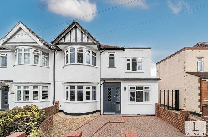 4 Bedroom End Of Terrace House To Rent In Dulverton Road, Ruislip, HA4