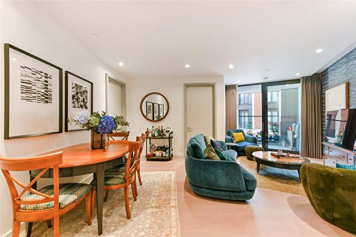 2 Bedroom Flat For Sale In Newcastle Place, London, W2