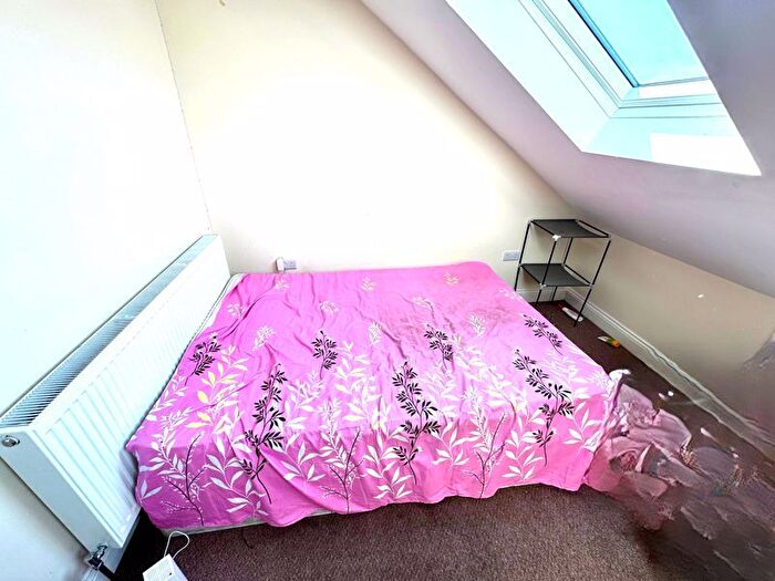 Property To Rent In Grove Road, Romford, RM6