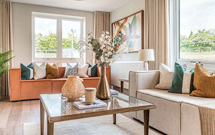 2 Bedroom Flat For Sale In Bullockstone Road, Herne Bay, CT6