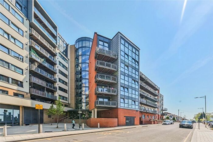 2 Bedroom Flat To Rent In Perth Road, Ilford, IG2