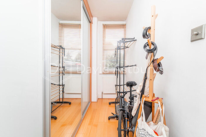 2 Bedroom Flat To Rent In Birkbeck Mansions, Birkbeck Road, London, N8