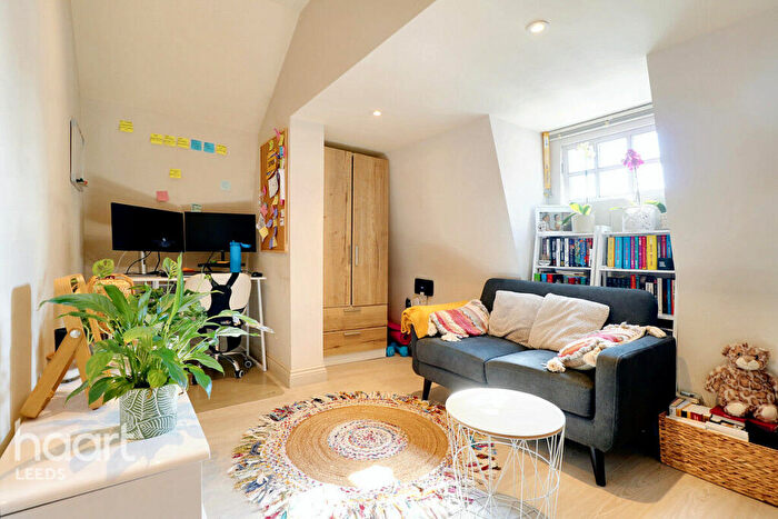 1 Bedroom Apartment For Sale In North Street, Leeds, LS2