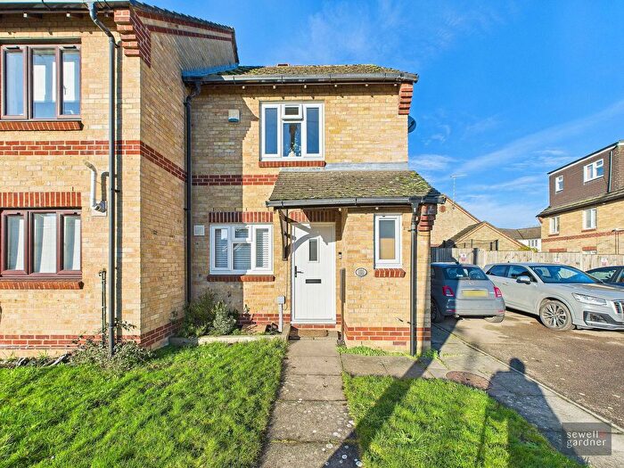 2 Bedroom Semi Detached House For Sale In Chalfont Road, Maple Cross, Rickmansworth, WD3