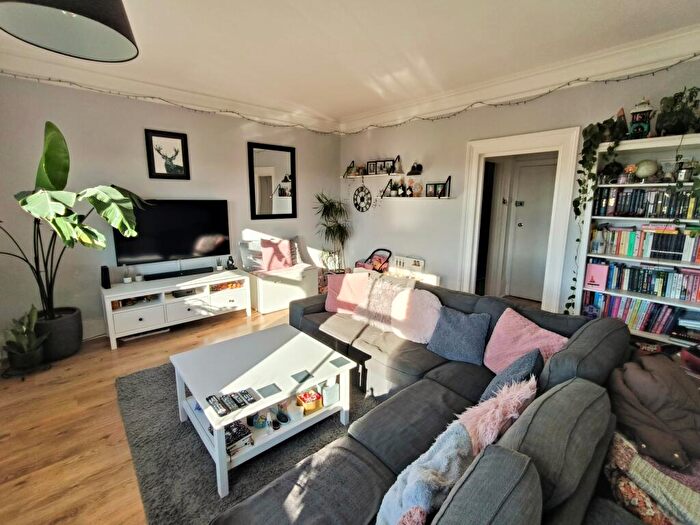 2 Bedroom Apartment To Rent In Clarence Parade, Southsea, PO5